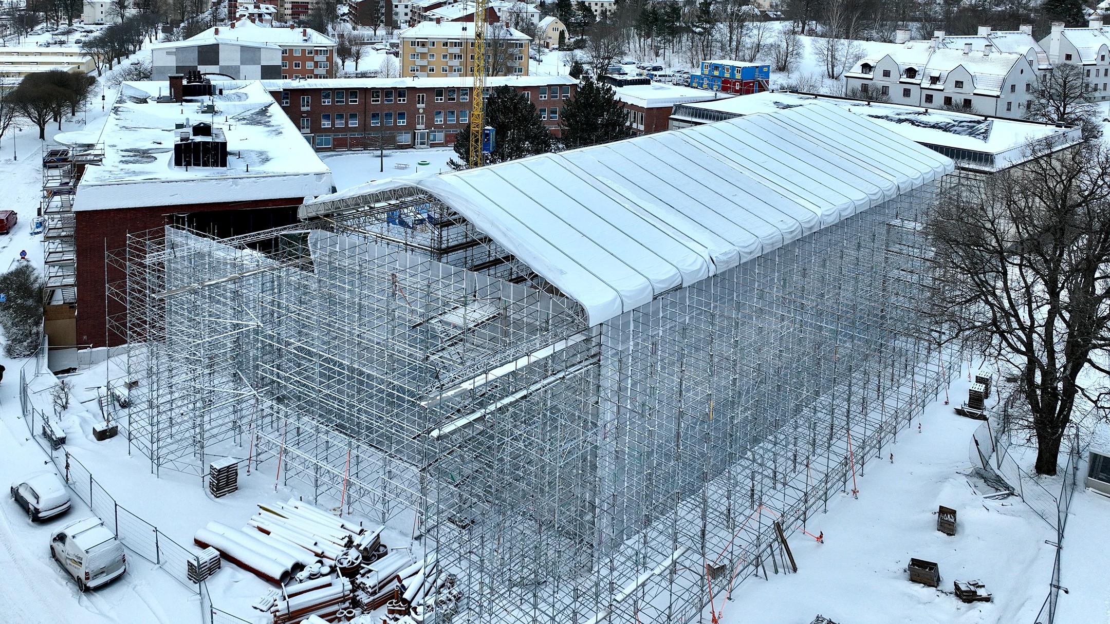 Byggnadsställning på Mjölby