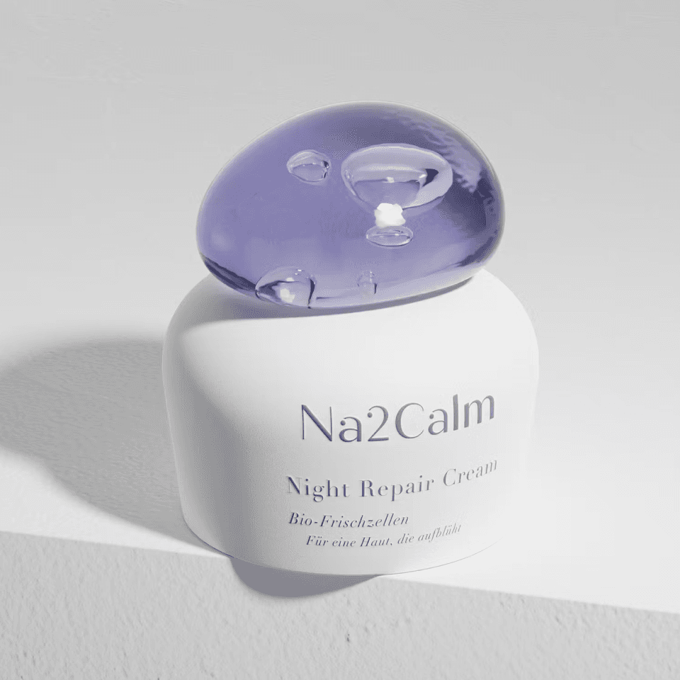 Na2Calm Packaging Design – Tiegel und Karton in Komposition