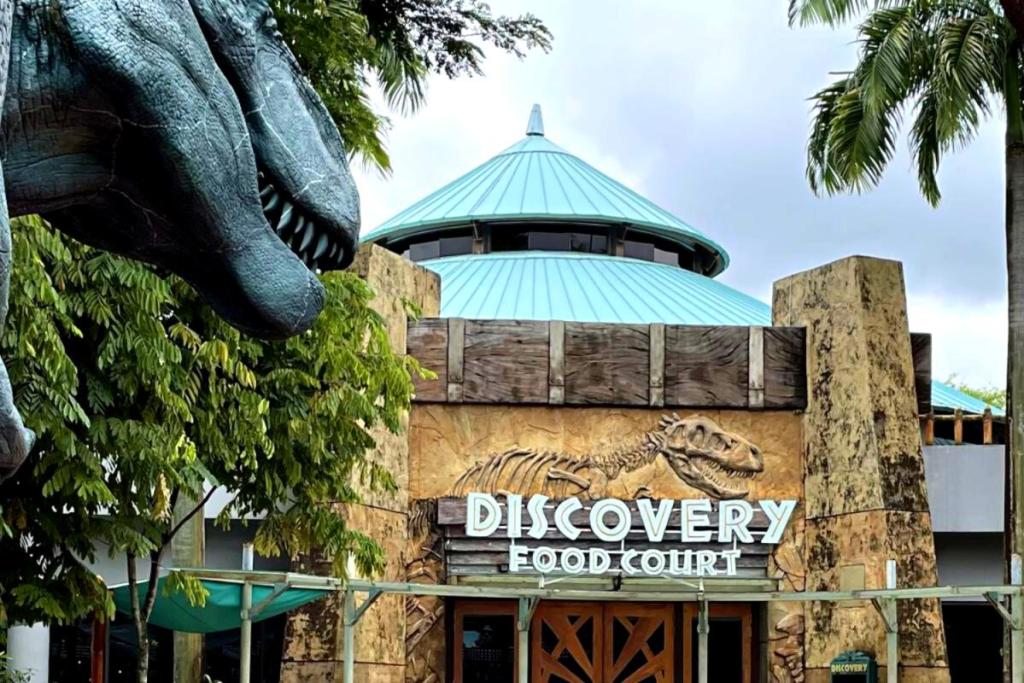 Discovery Food Court, Universal Singapore