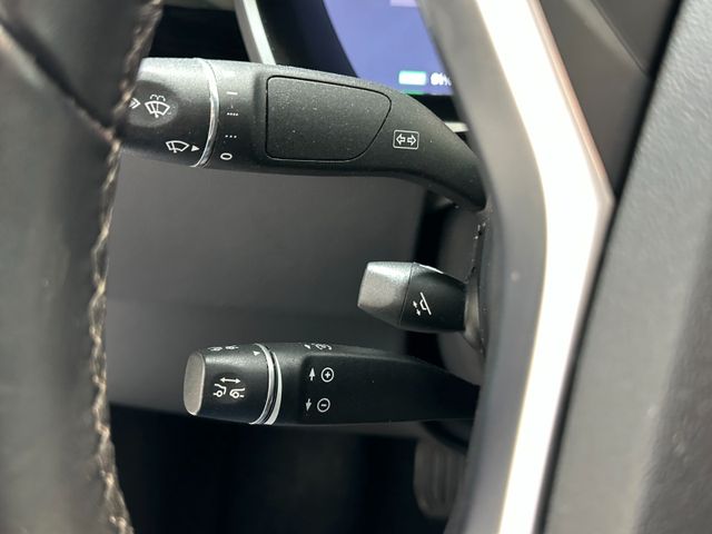 TESLA Model S 2018 RED Gebrauchtwagen - Galeriebild 11