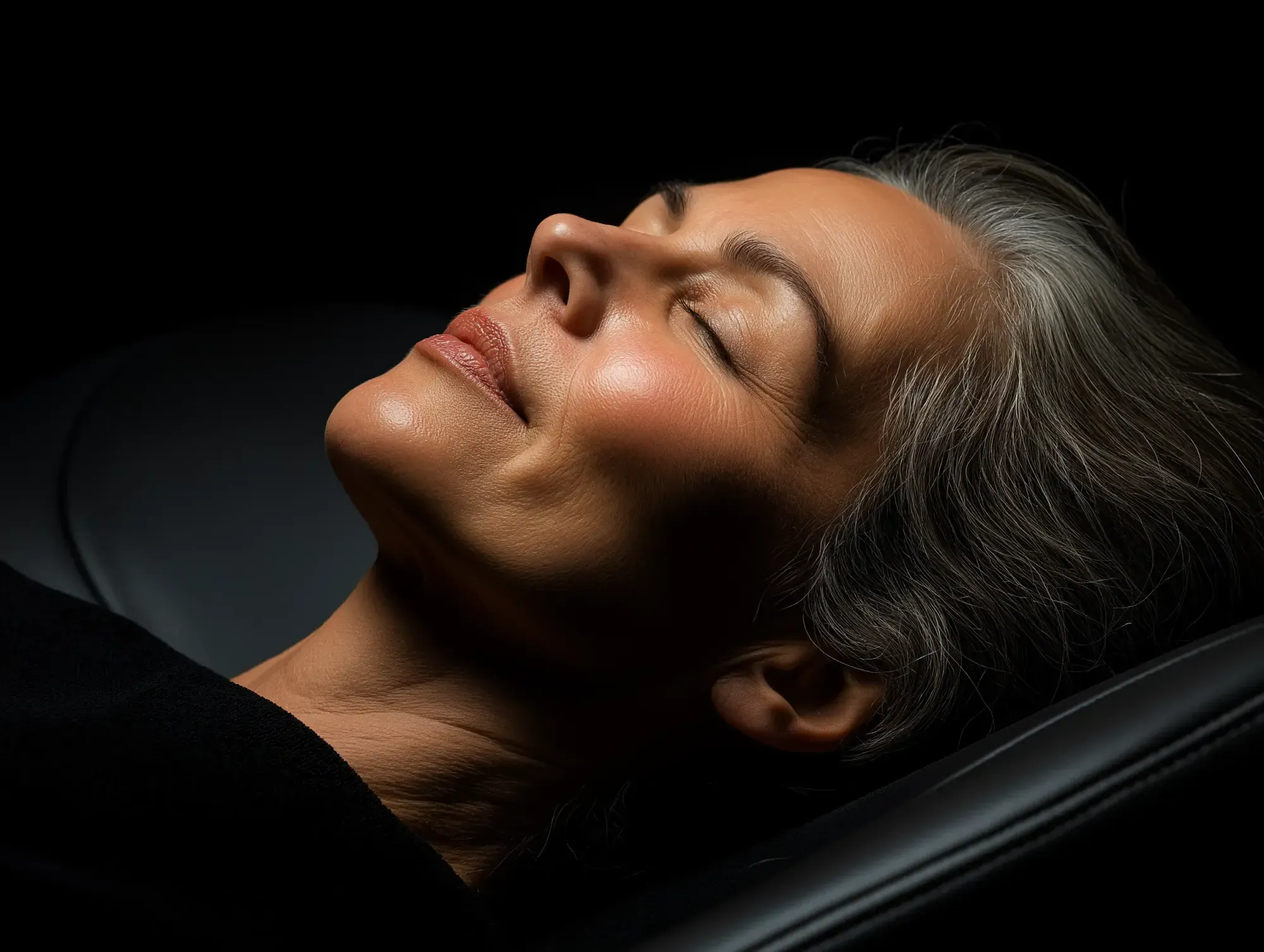 reLounge Therapieliege für EMS und Massage