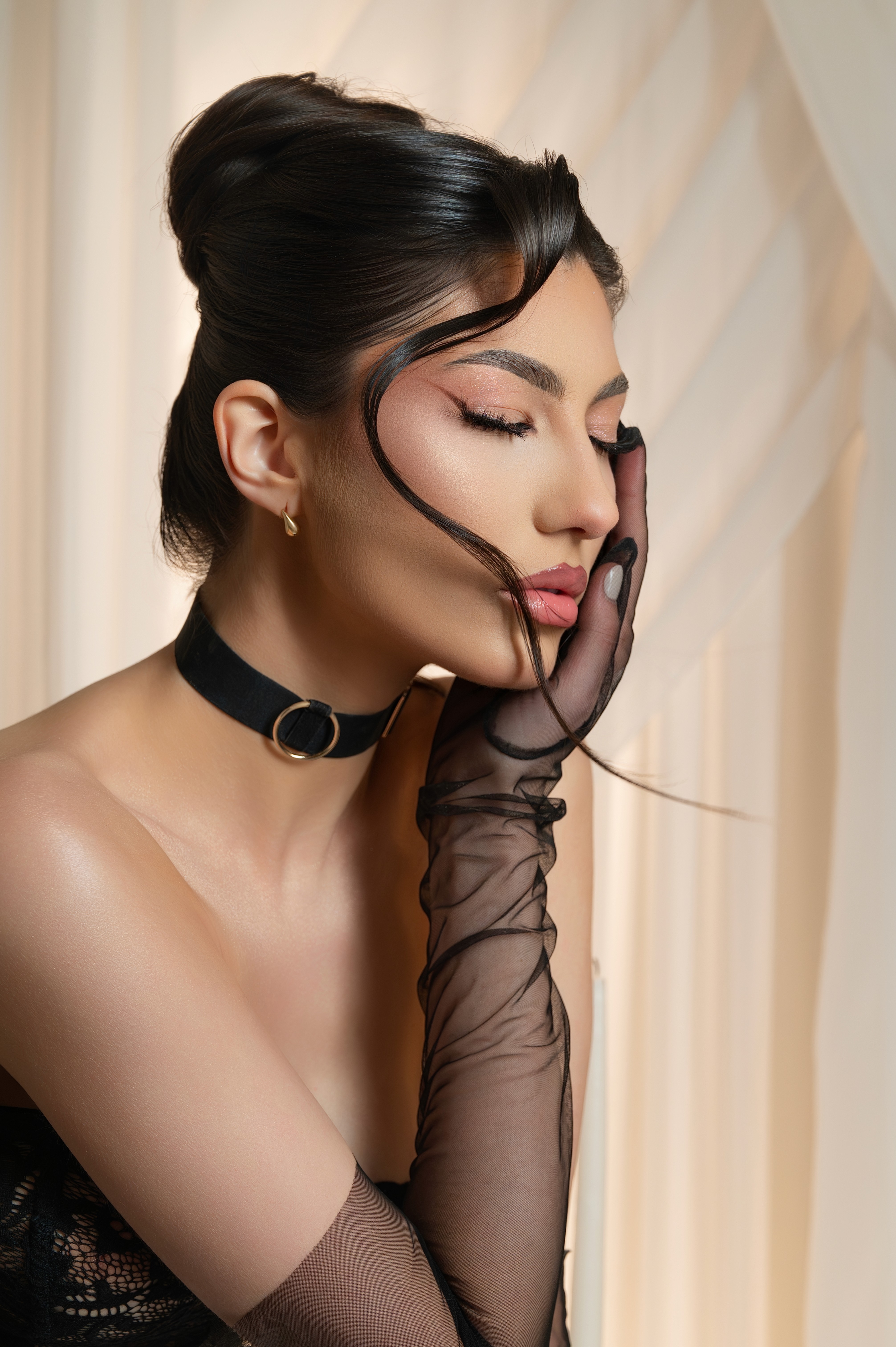 portret artistic mireasă cu lumină cinematică – bridal portrait Bucharest