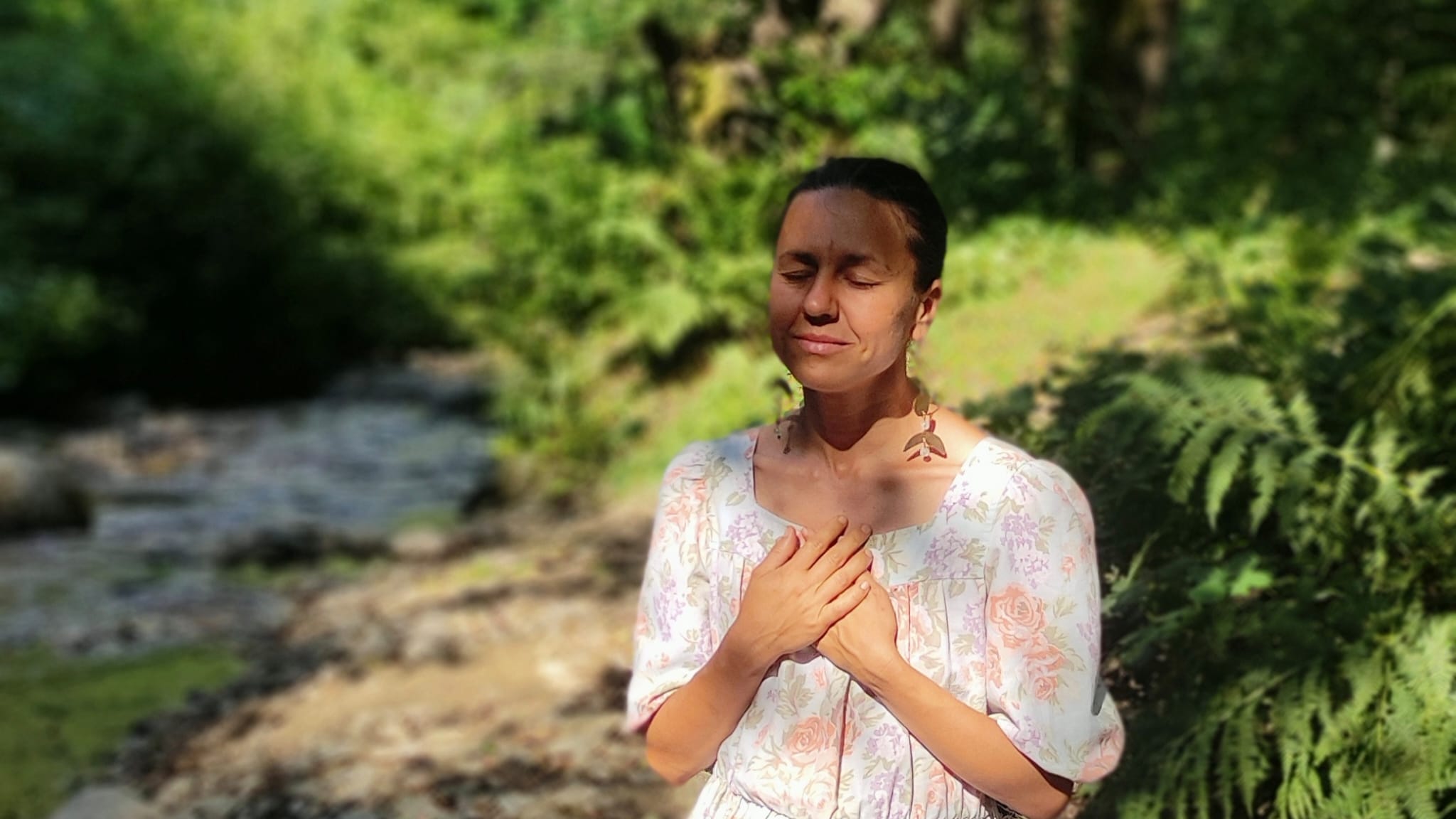 Prezenta cu mana pe suflet Mihaela Vernica Constelatii Familiale