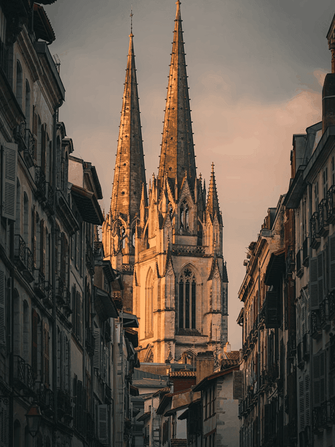 vue sur la cathédrale de bayonne