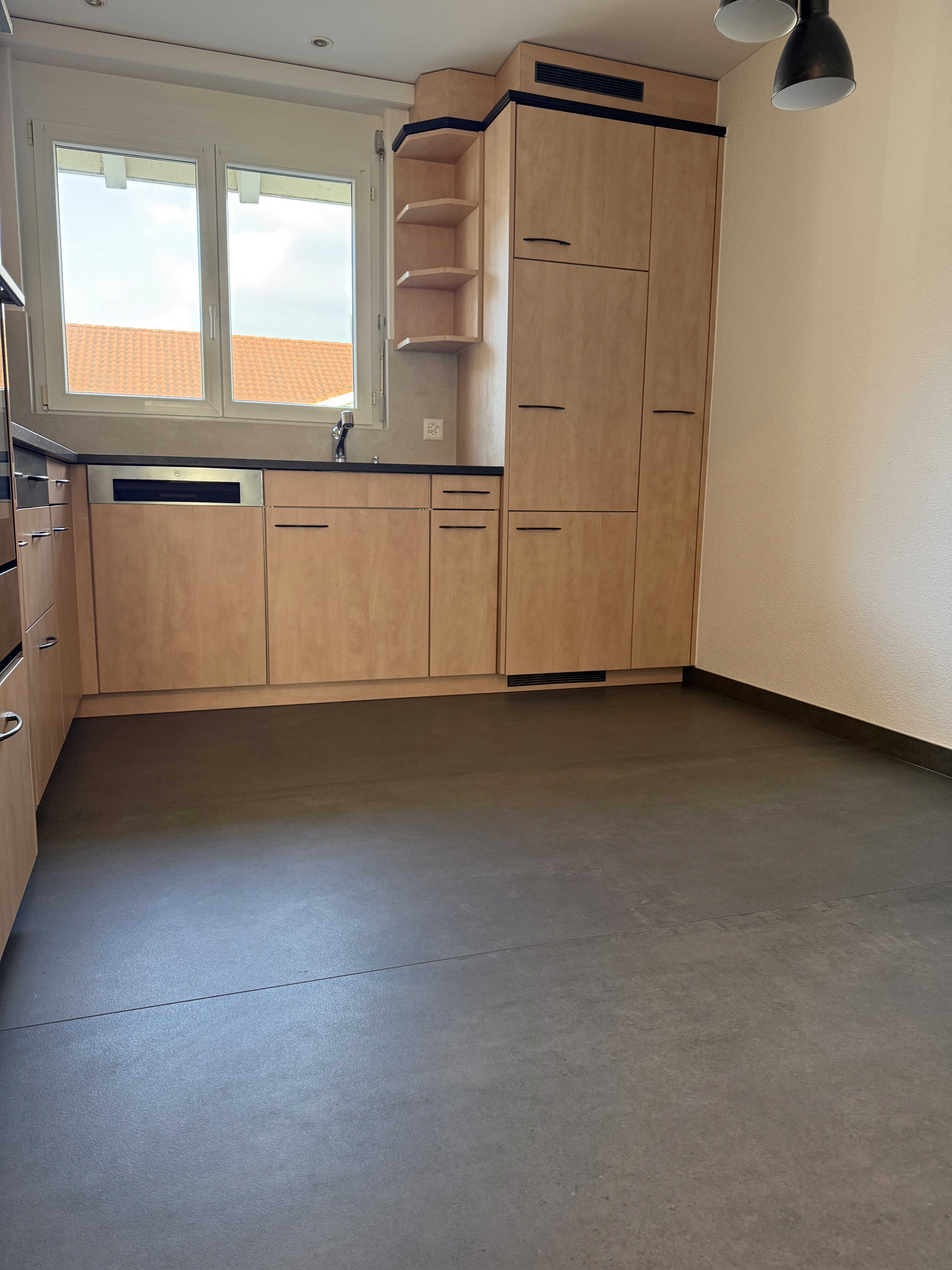 Küchenboden mit Grossformatkeramik