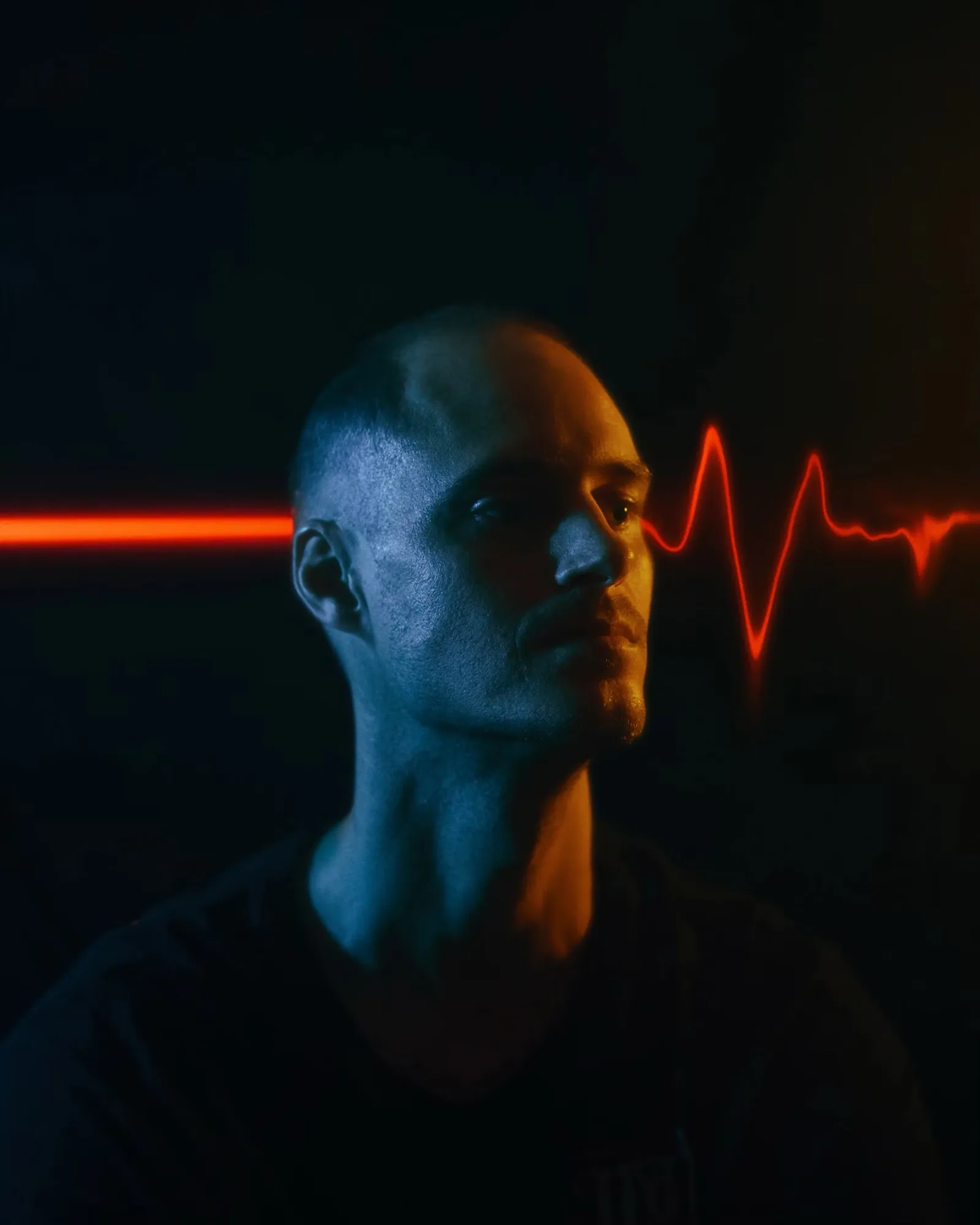 Vence DJ Headshots — project image 02 by Roman Olinchuk. 香港攝影、創意影像及視覺敘事作品。