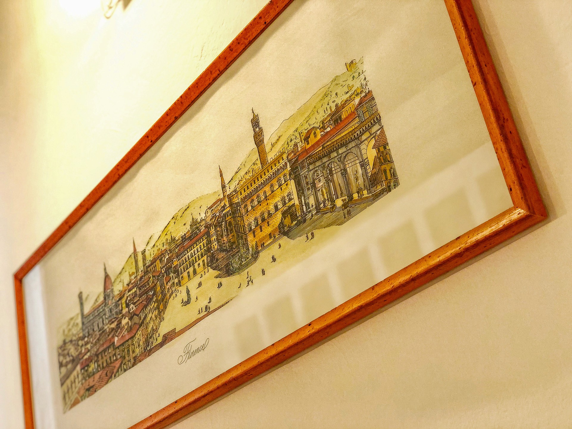 Immagine con dettaglio su un quadro appeso