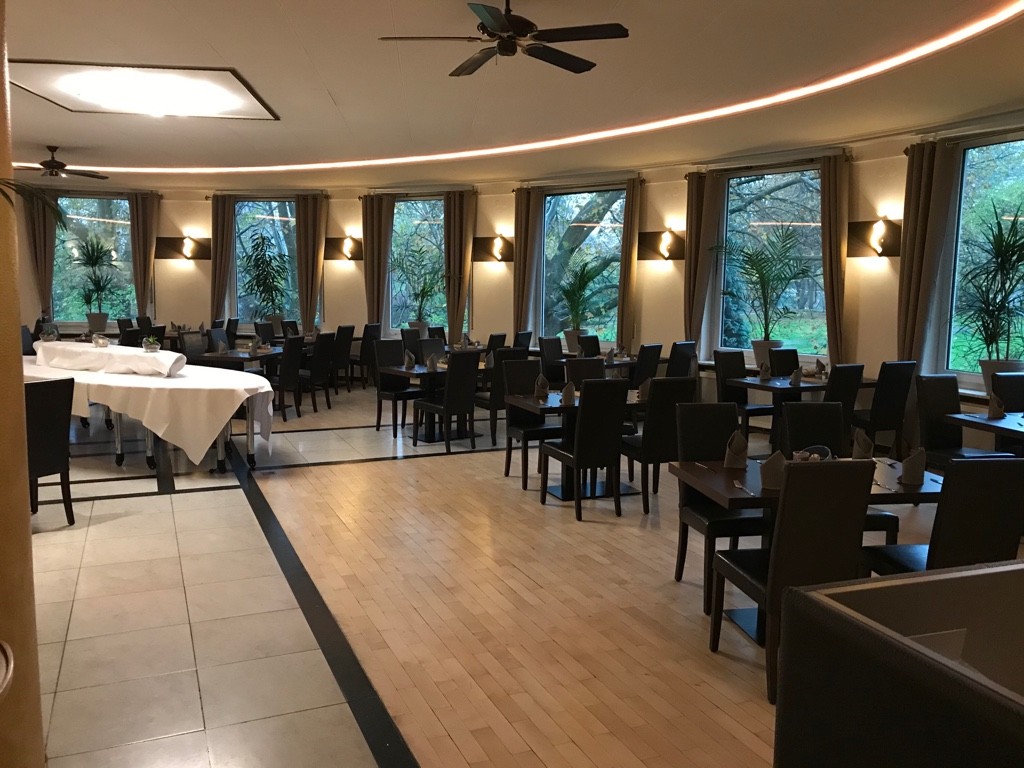 Frühstücksraum im Park Hotel Hamburg am Berliner Tor