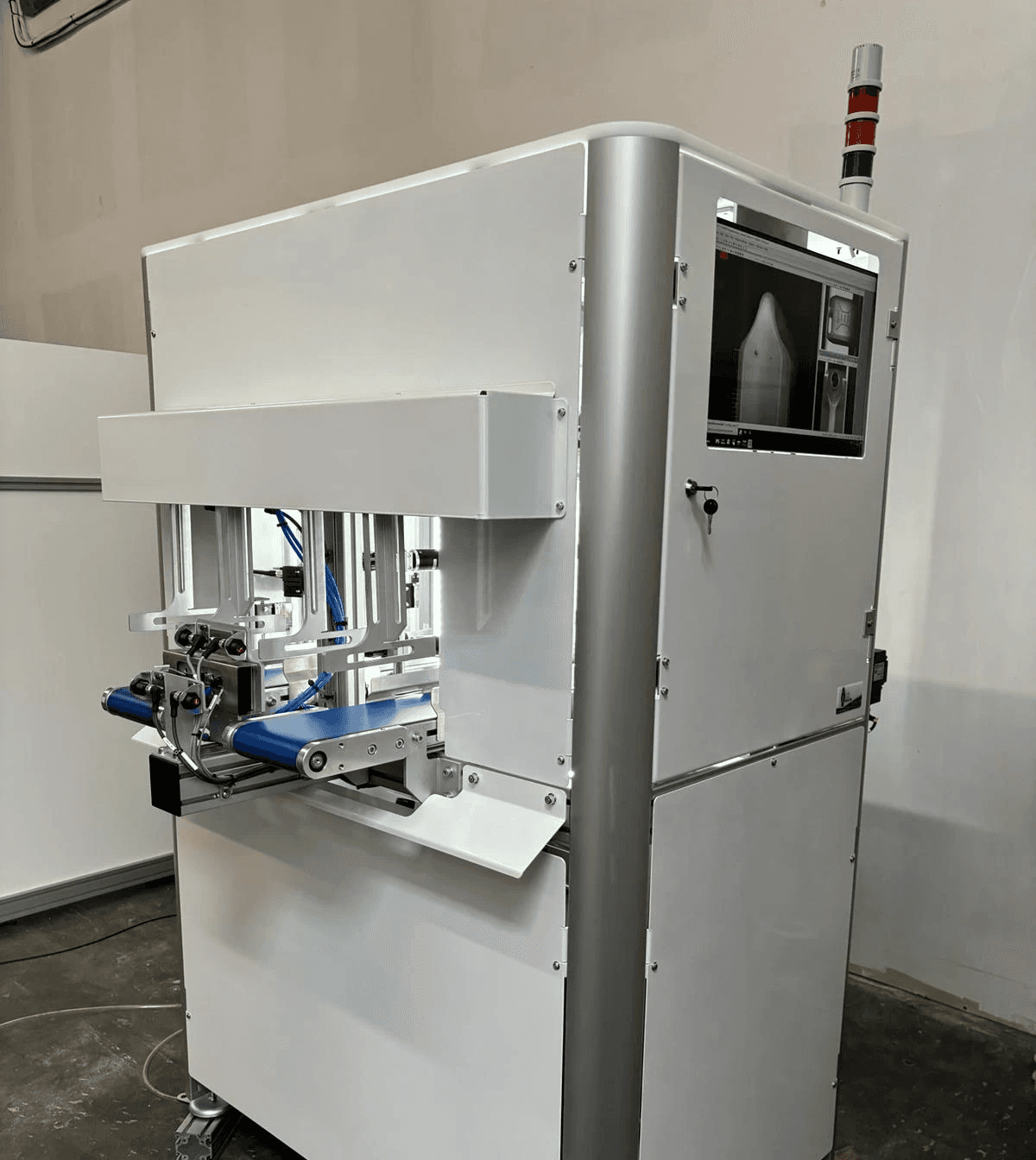 worker on laboratorium