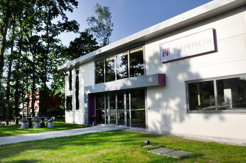 Devanture bureaux jardin