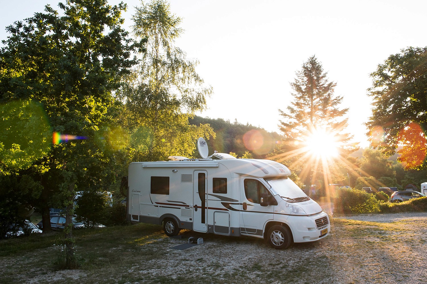 Reisemobil im Sonnen Aiufgang