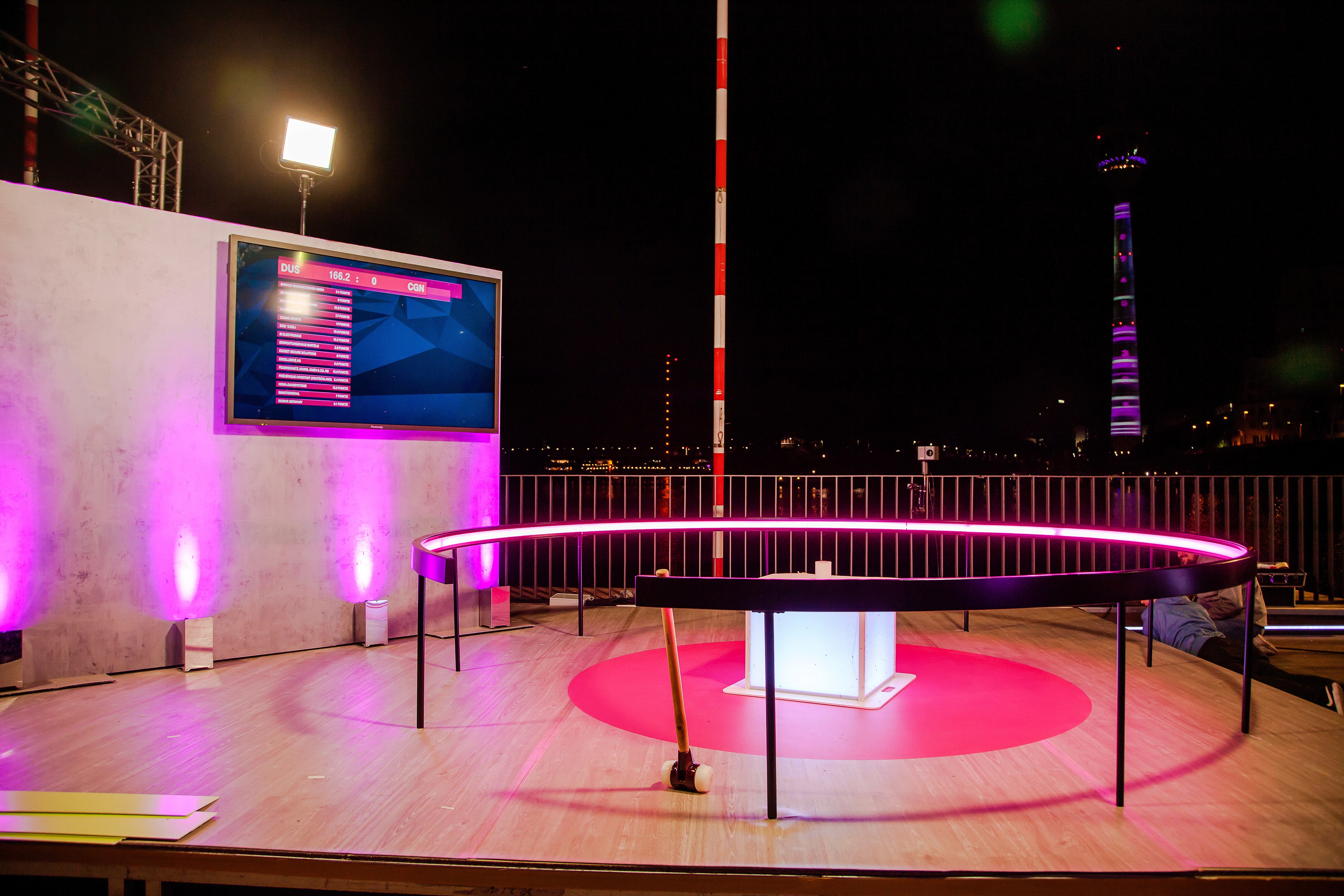 Interactive augmented architecture projection mapping