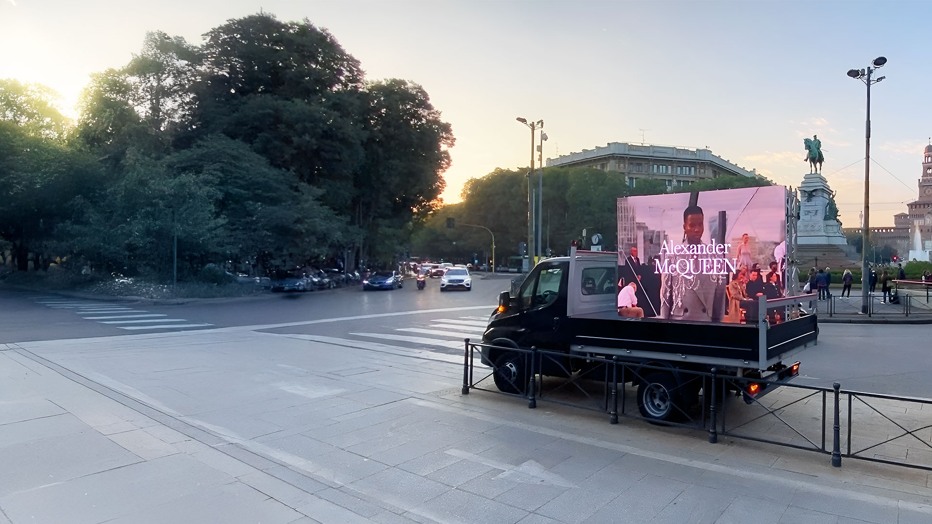 Dynamic picture of a cyclist riding downhill