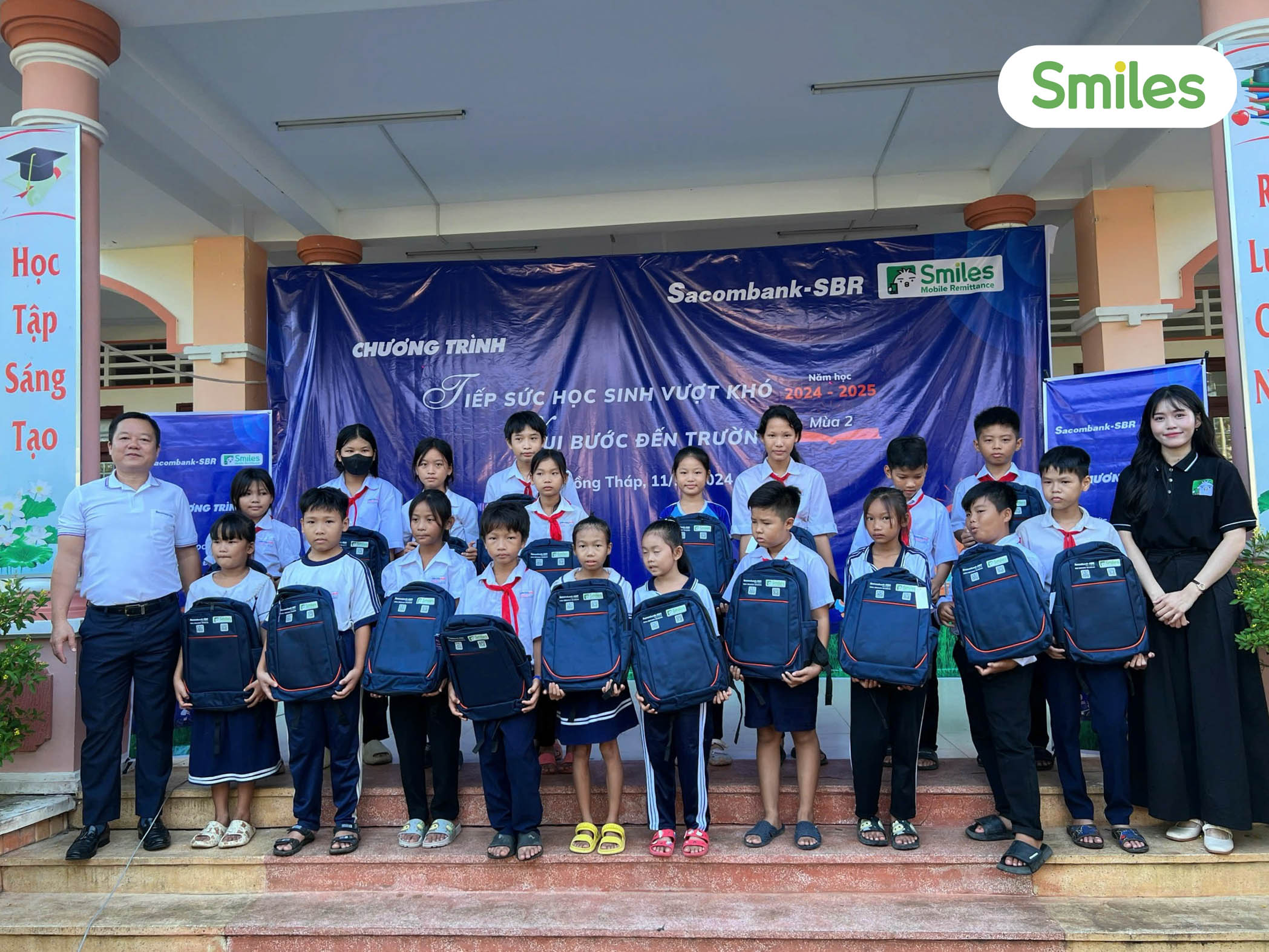 tiep-suc-hoc-sinh-vuot-kho-vui-buoc-den-truong