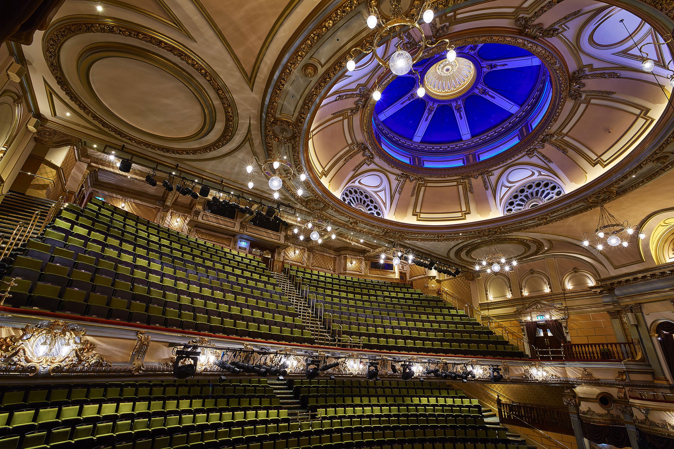 Victoria Palace Theatre Hamilton