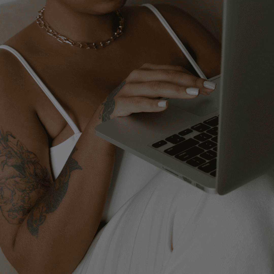 Person searching for Instagram carousel sizes and specs.