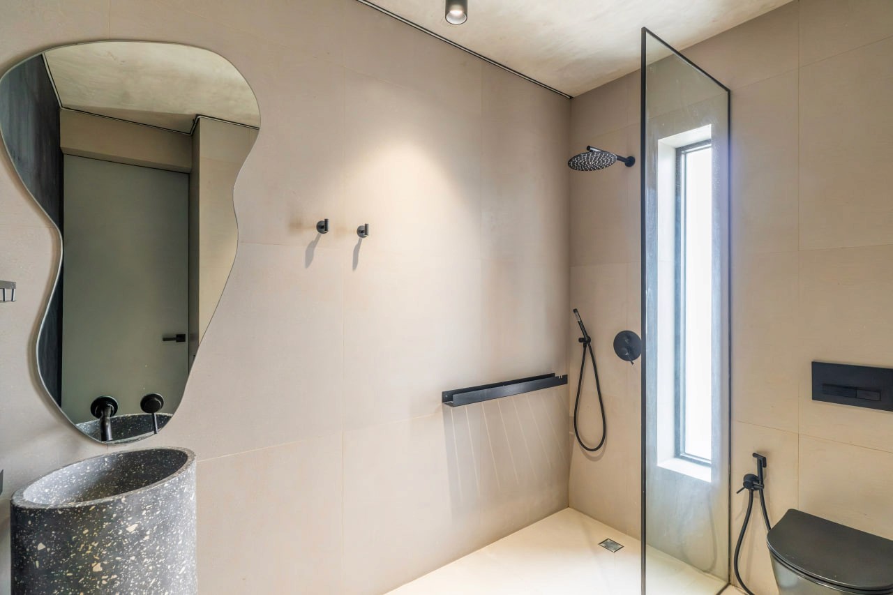 Modern stylish 4-bedroom villa in Babakan, Canggu