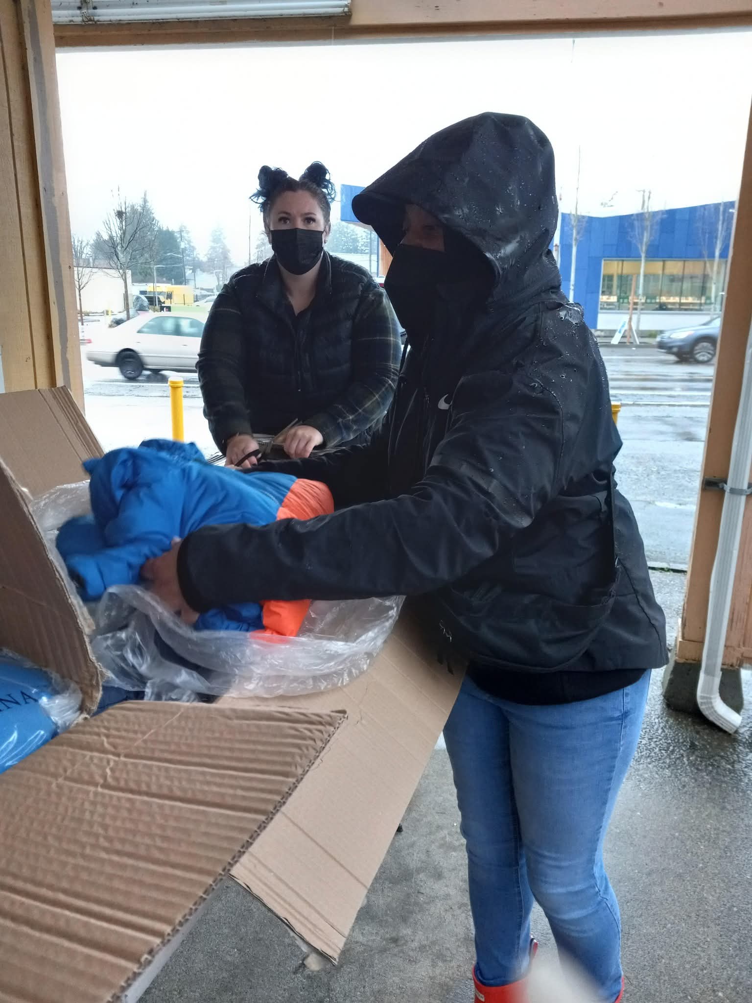 Bundle-of-Love-Coat-Giveaway-2022-feb-004