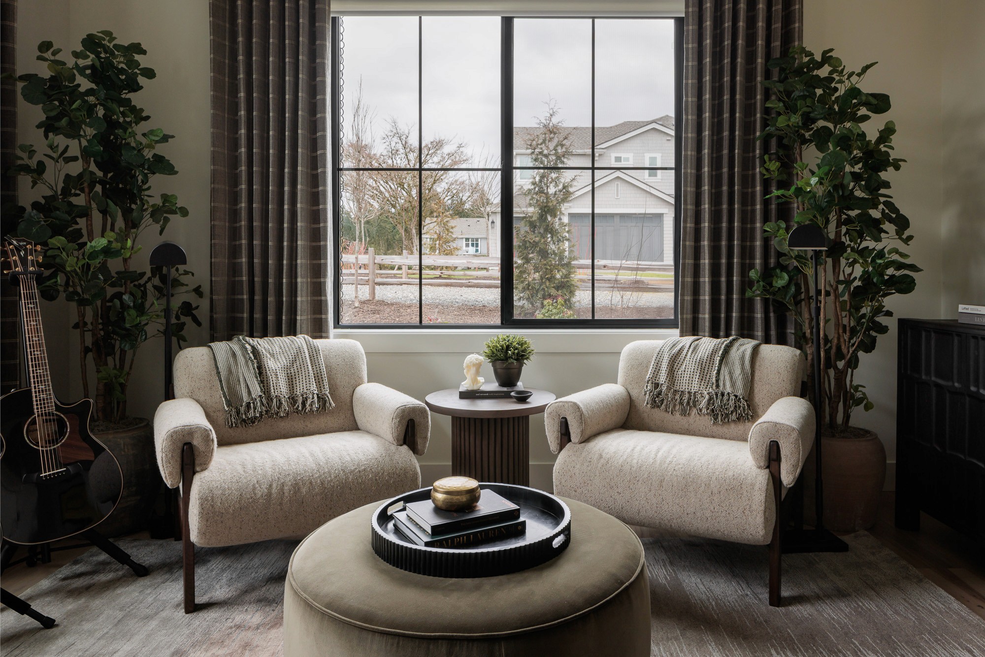 We’re so excited to share details from The Woodinville House: His Office –– one of our favorite interior design + professional organizing projects in Woodinville, WA.