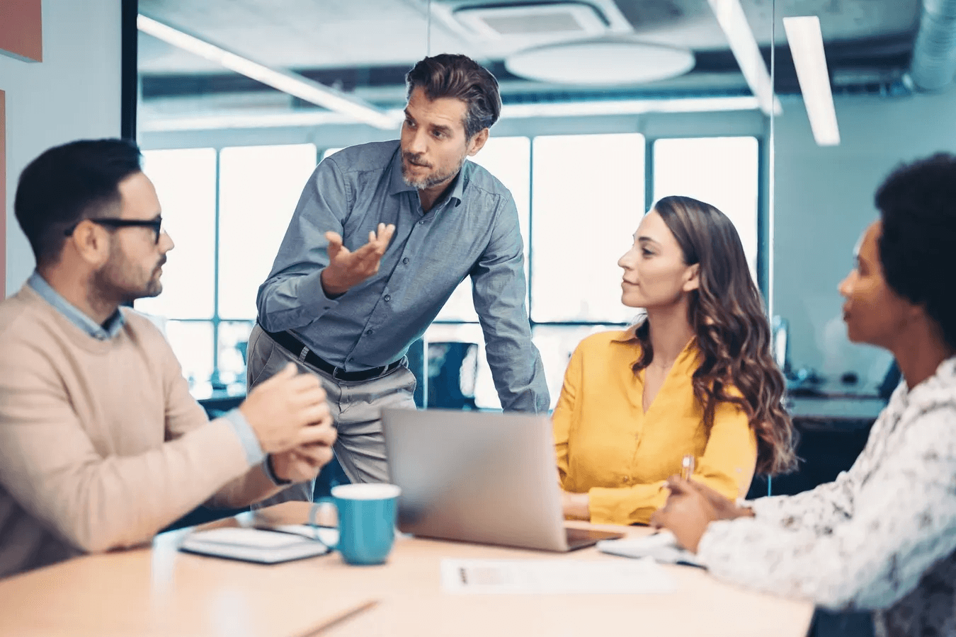 CEO describing things to team - Lead Qualification AI