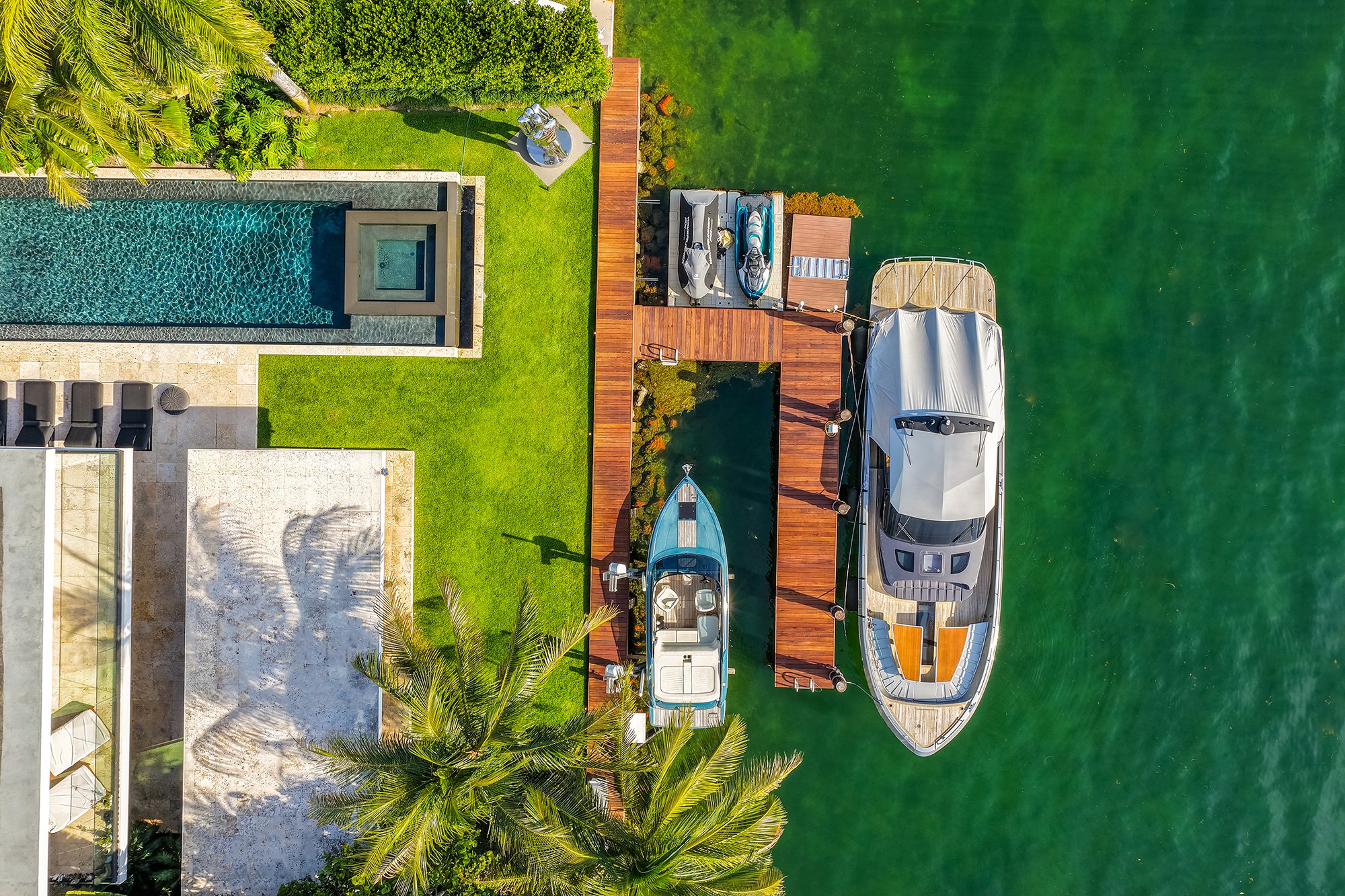 mid-range-view-of-the-villa-s-private-beach-entran