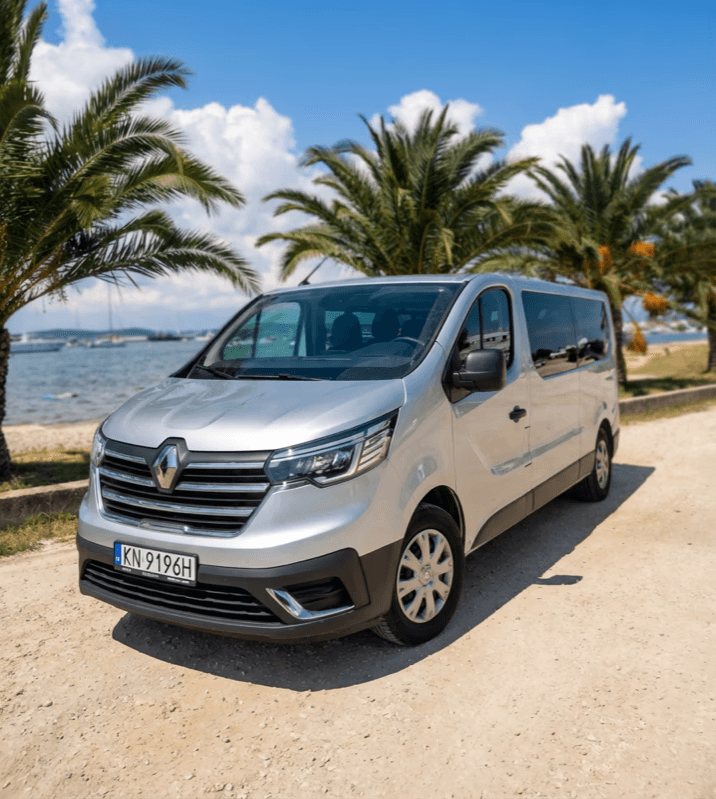 bus 9-osobowy Renault Trafic do wynajęcia w Mago Car