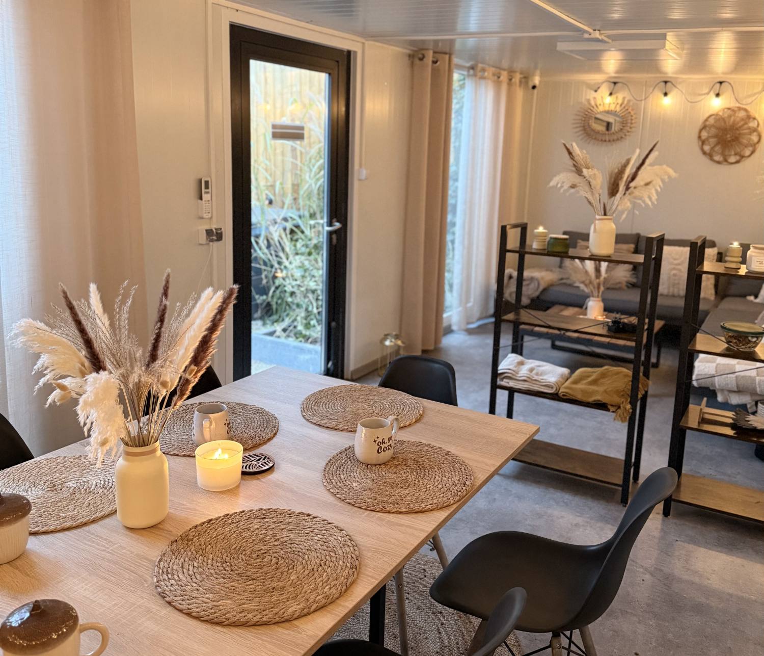 Kameralne wnętrze Niedźwiedziej 25 – przytulna przestrzeń idealna na weekend rodziców pod Poznaniem