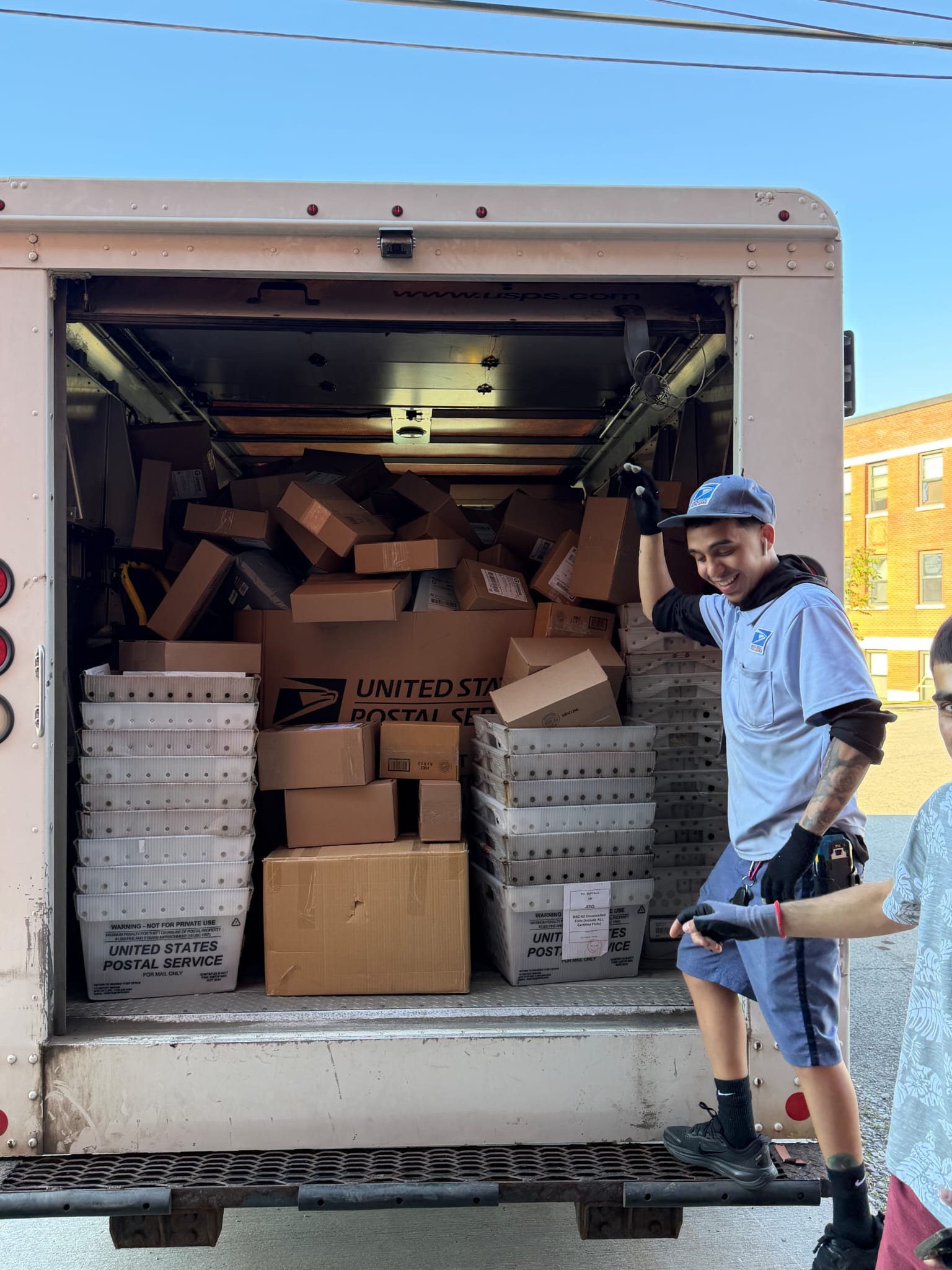 Valet Seller - Fulfillment USPS Truck