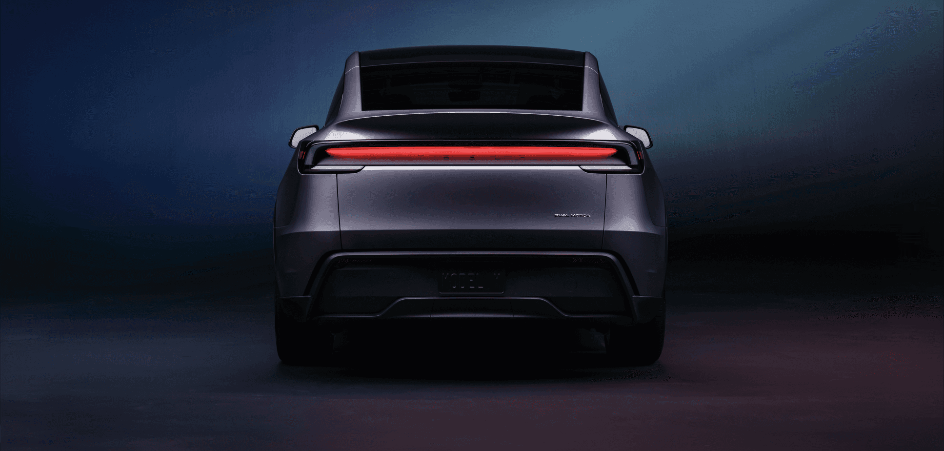 Our single, cross-car lamp is the first indirect reflective body panel taillight of its kind.