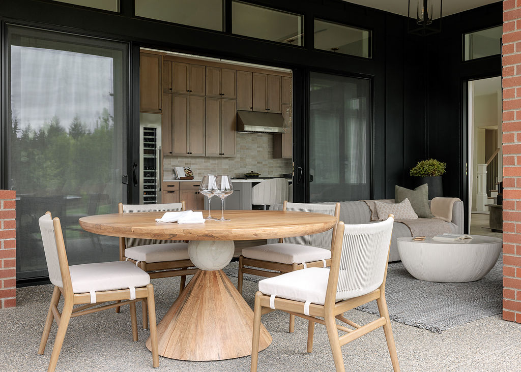 We’re so excited to share details from The Woodinville House: Outdoor Living –– one of our favorite interior design + professional organizing projects in Woodinville, WA..