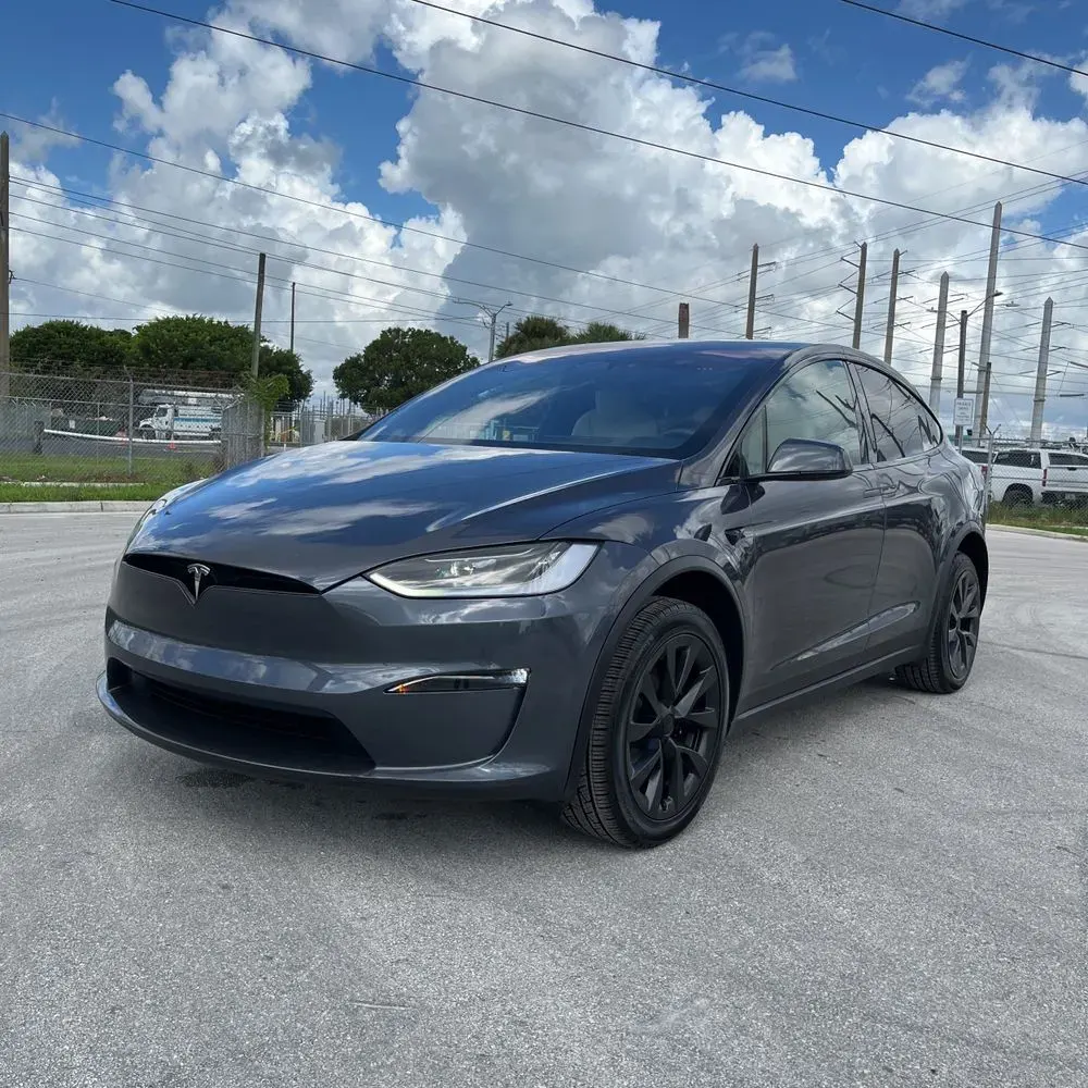 Vehicle preview photo