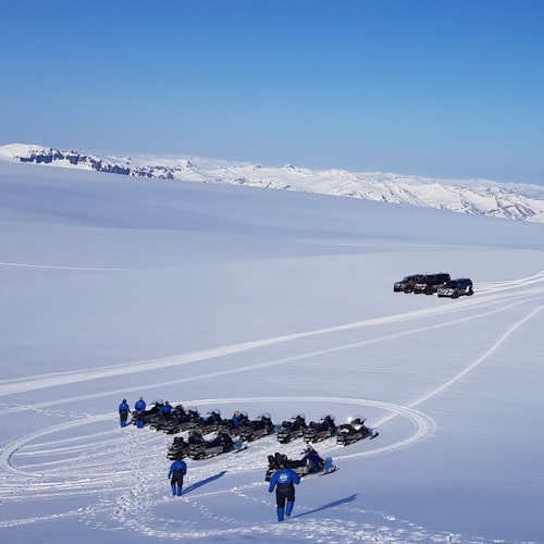 Snøskutere og Super Jeeps på Vatnajökull