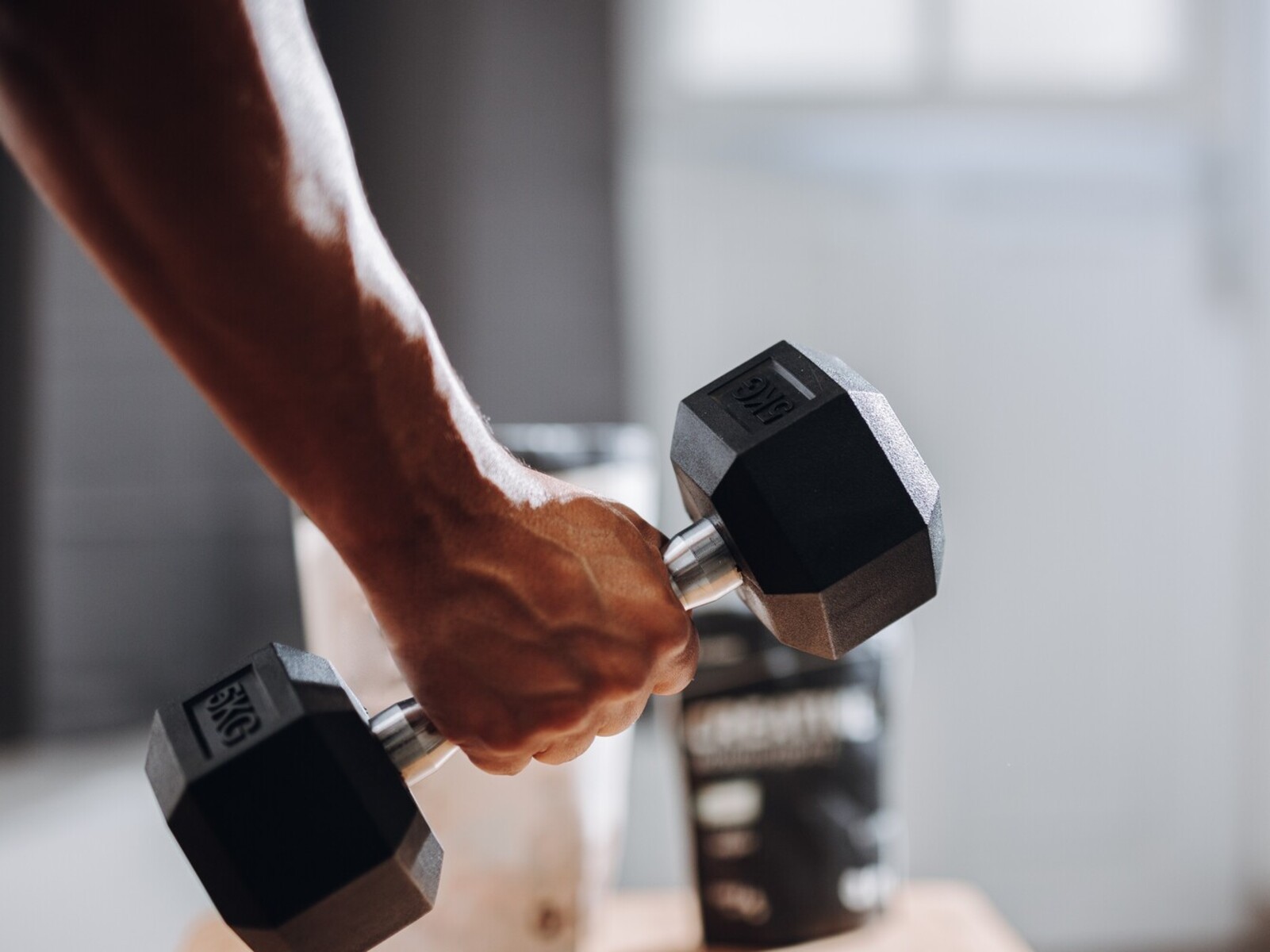 how much weight can someone lose in 2 months”