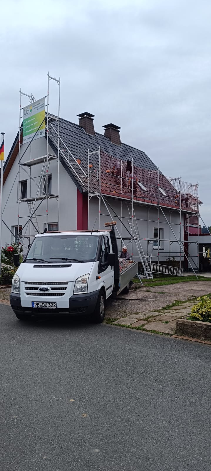 Dach mit PV Anlage in Würgassen