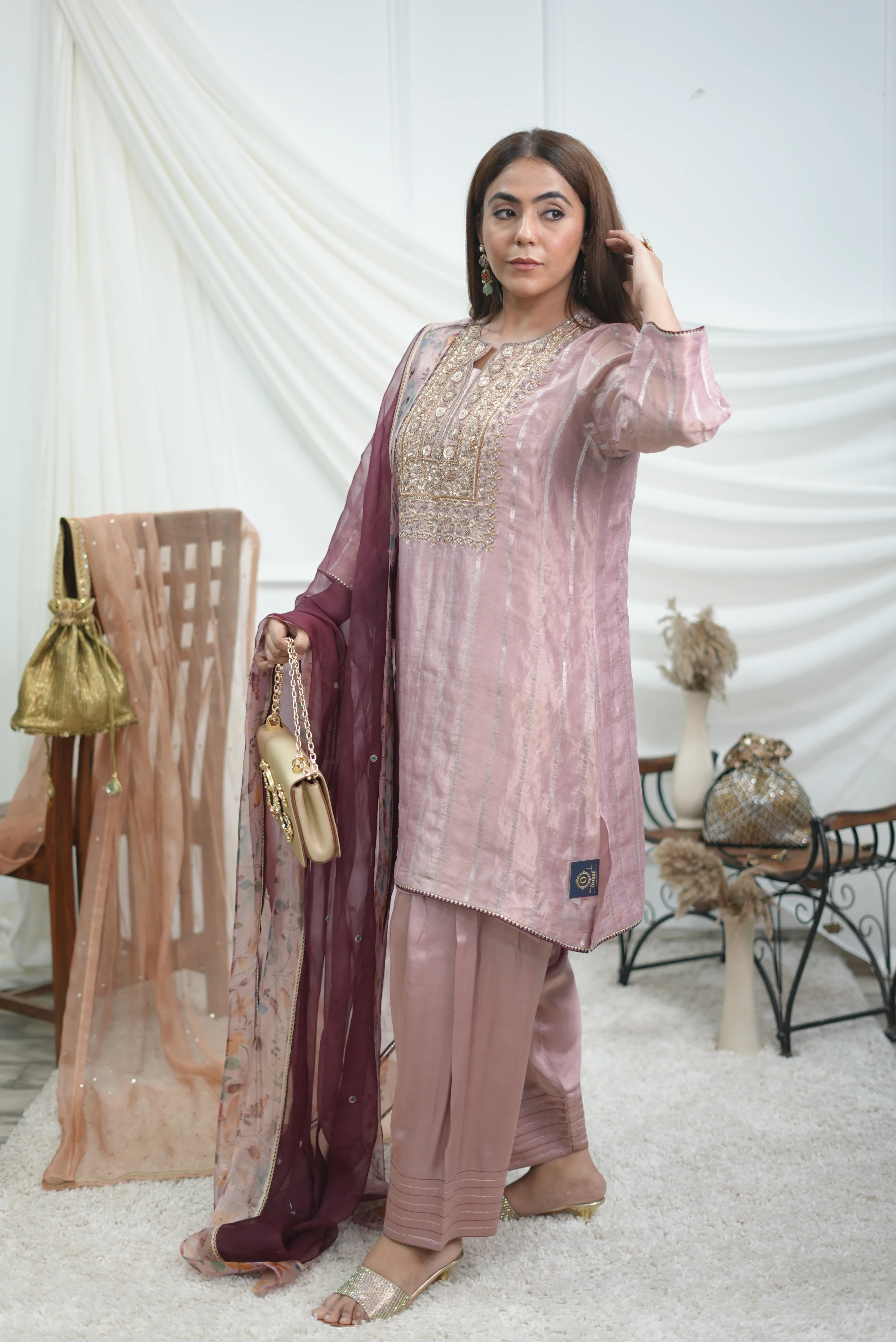 The Shaam-e-Gulaab Set thumbnail 2