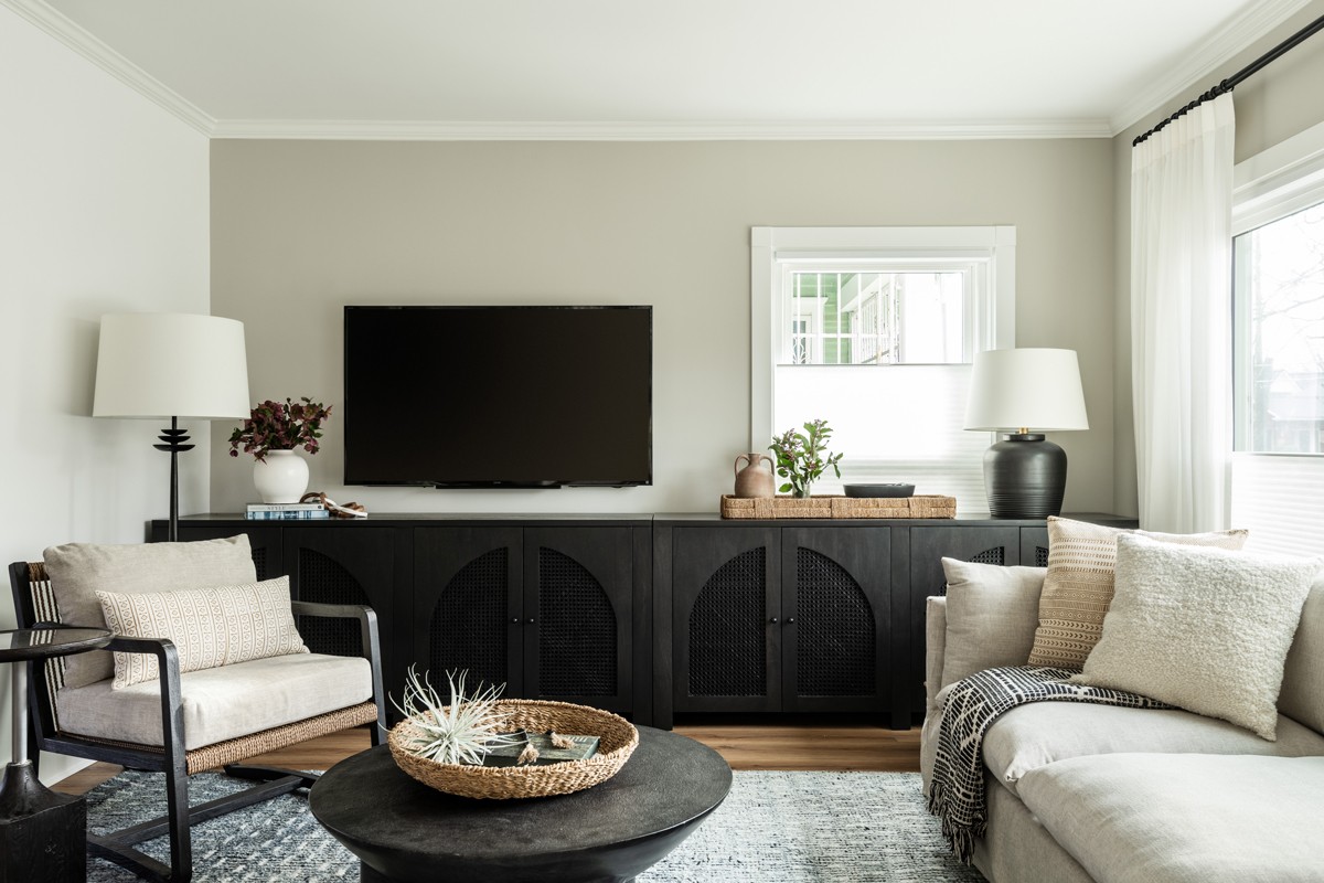 The living room of The Beacon Hill House remodel by interior designer + professional organizer, Sherri Monte of Elegant Simplicity.