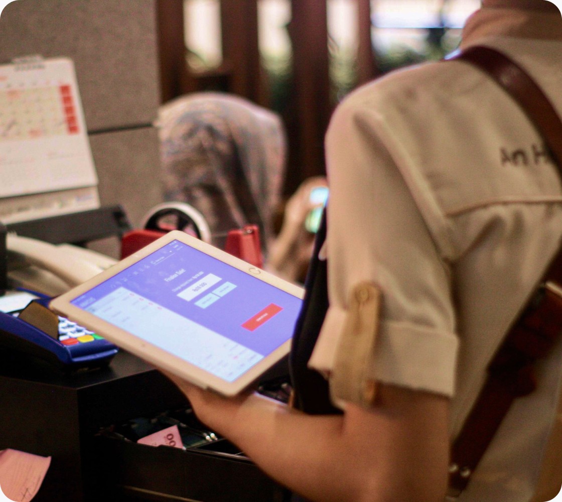 waitress use abacus point of sale