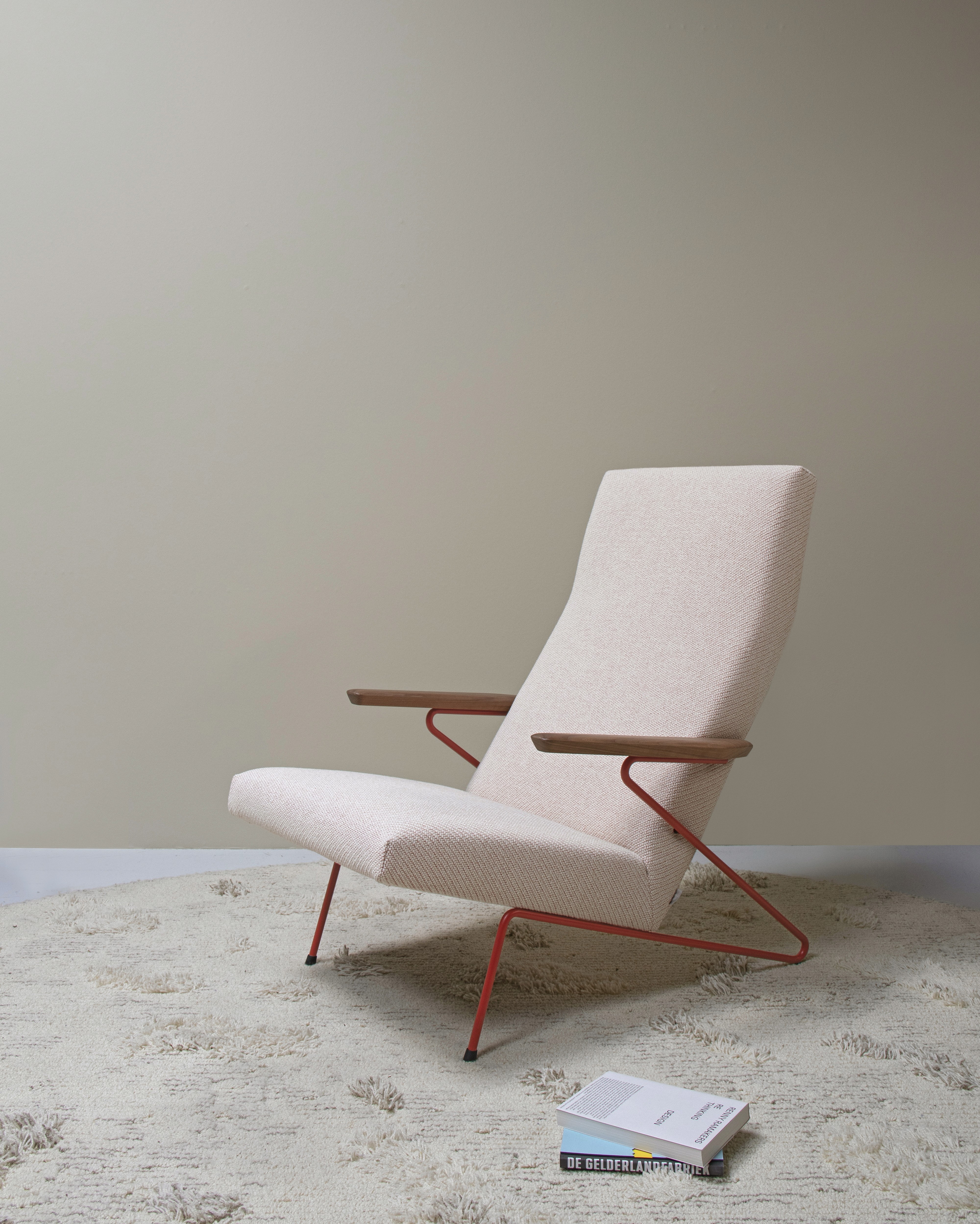 Artifort Soft facet - muuto kink & Vitra Noguchi salontafel- vitra bird