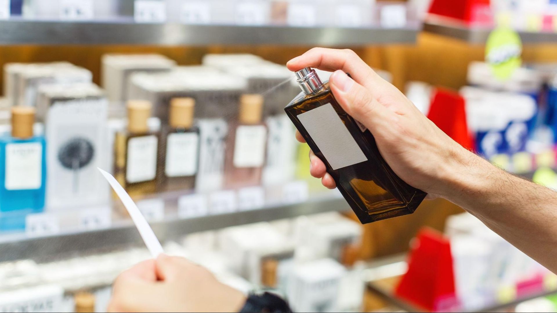 Perfumarias lideram lançamentos e sazonalidades no mercado de beleza
