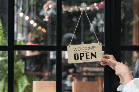 worker on laboratorium