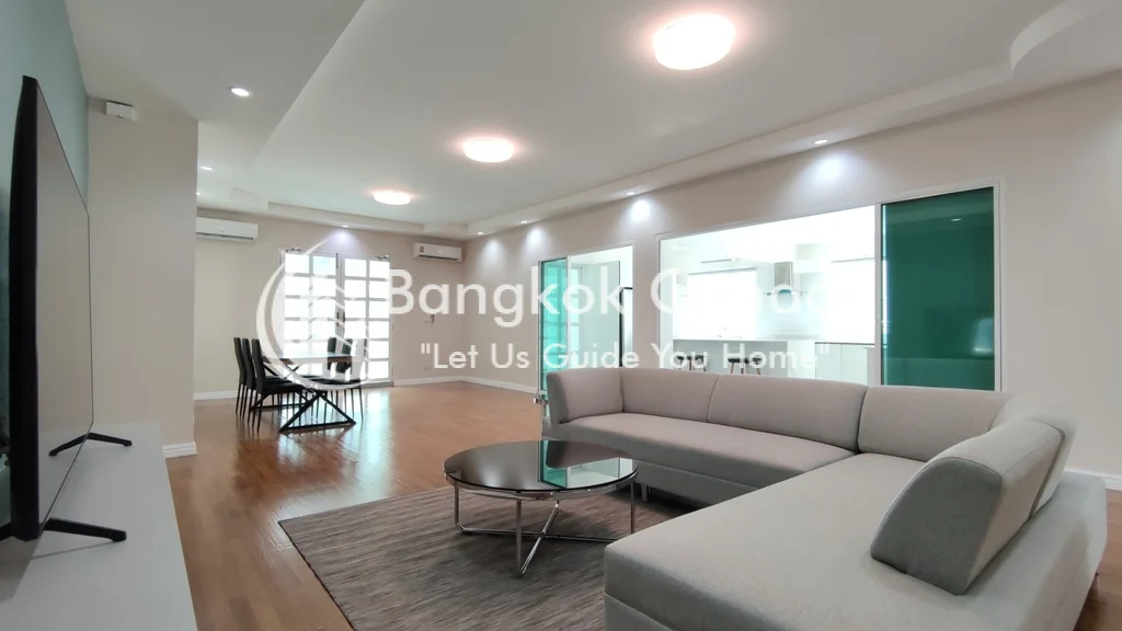 Pet Friendly 3 Bed Penthouse Thonglor PR Home II 3