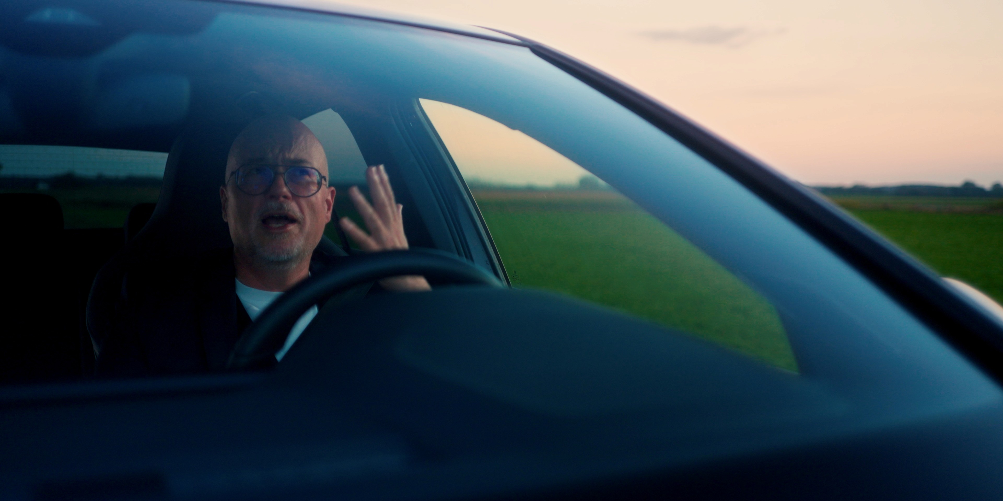 The origin of Today Food Group: a meeting between the father of Narek, his relative, and the owner of Al Ameed Coffee in Jordan — where the first shipment of 40 boxes of coffee began.