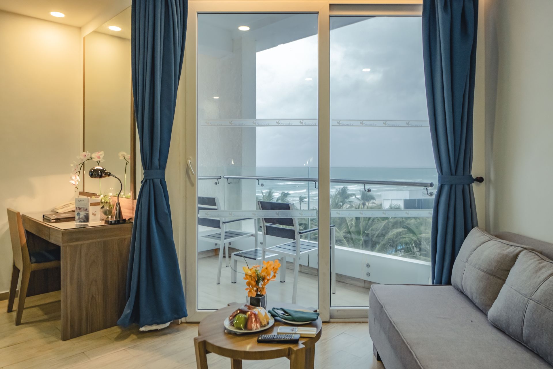 Deluxe Front Sea View