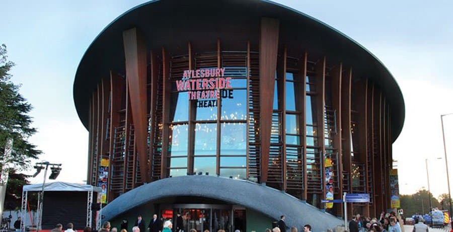 Exterior of the Aylesbury Waterside Theatre