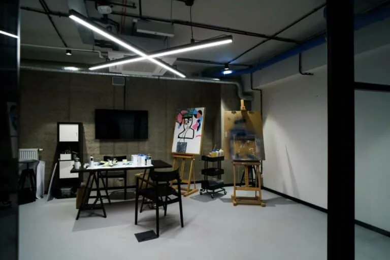 Creative art room available within student accommodation in Kraków