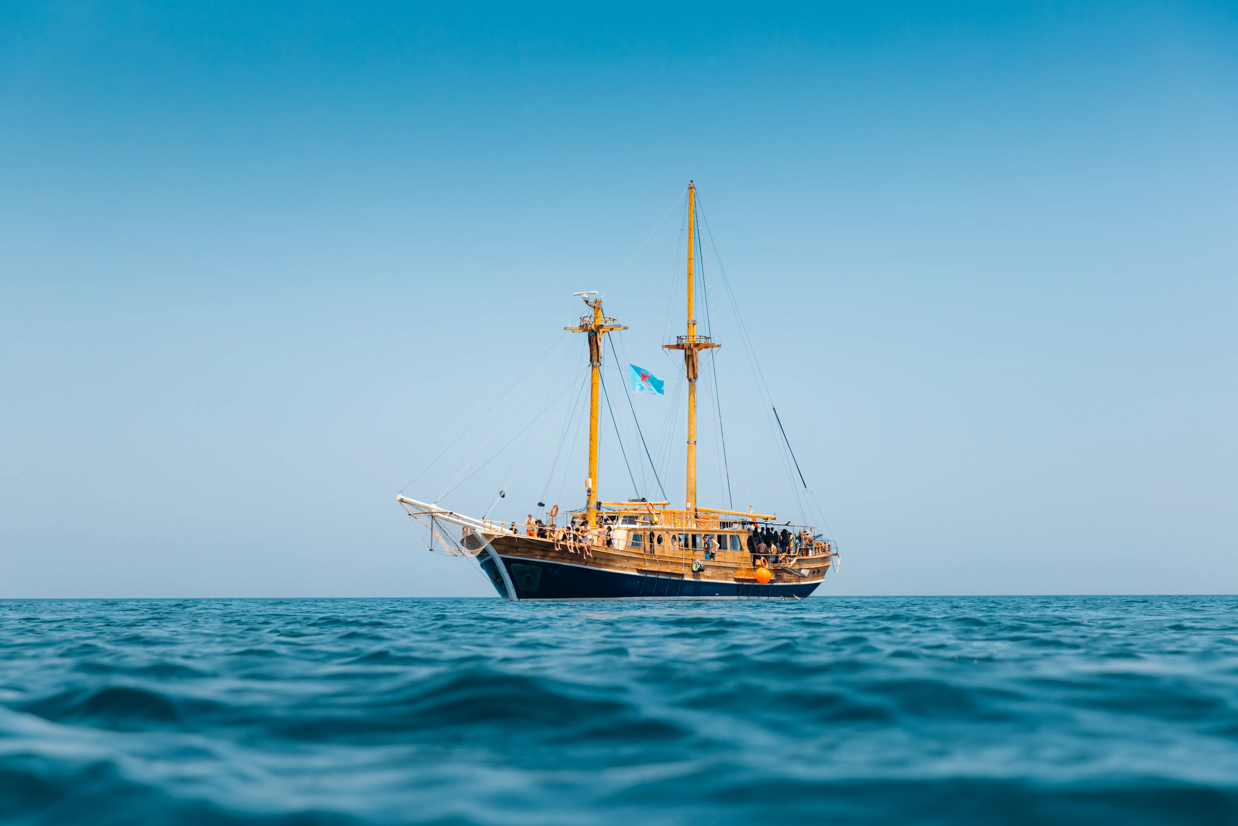 Man wearing VR glasses