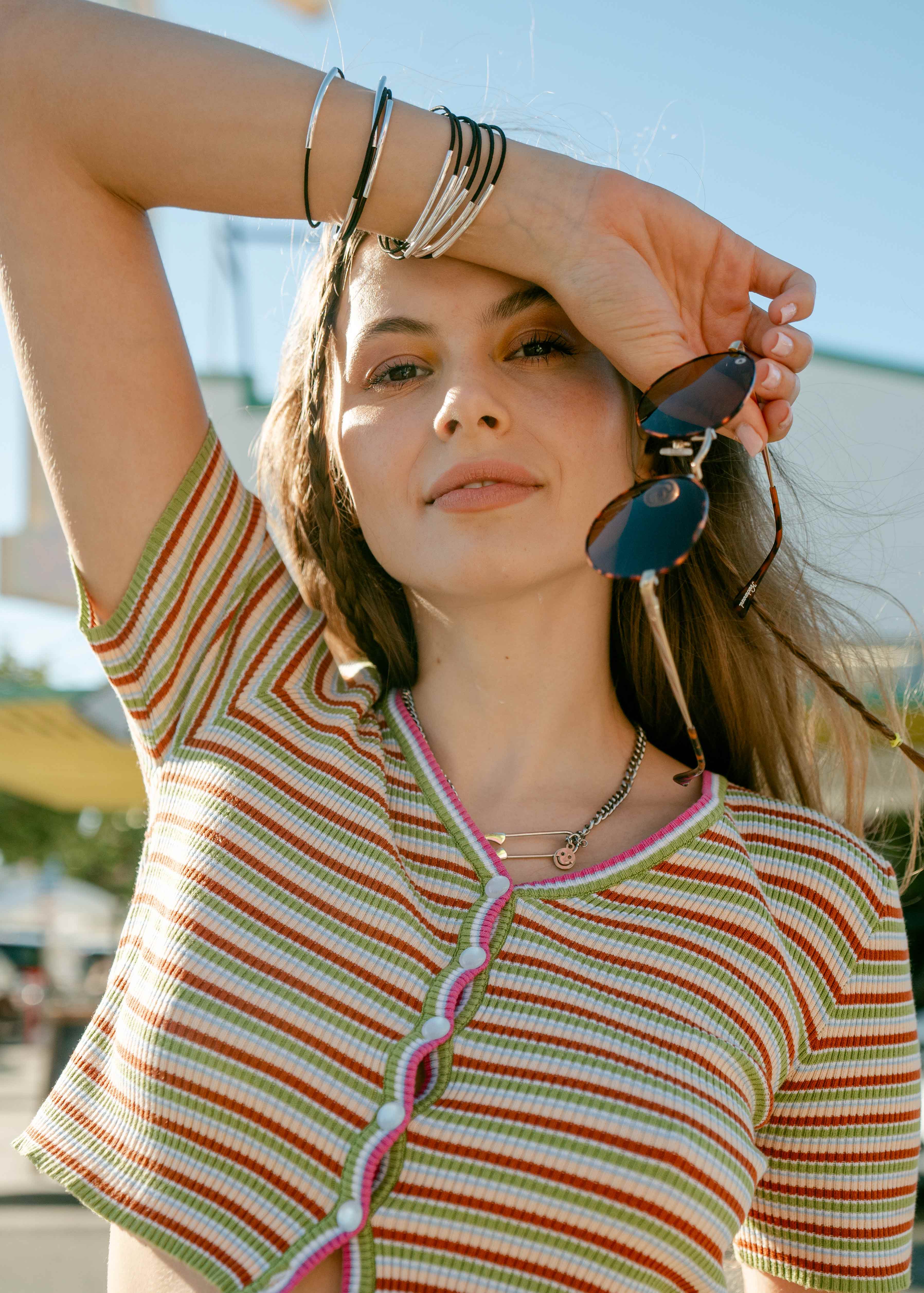 young girl with sun glasses 