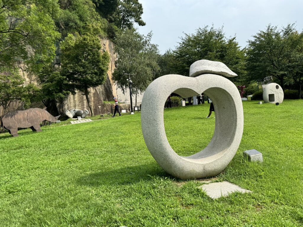 Apple sculpture - The Forbidden Fruit