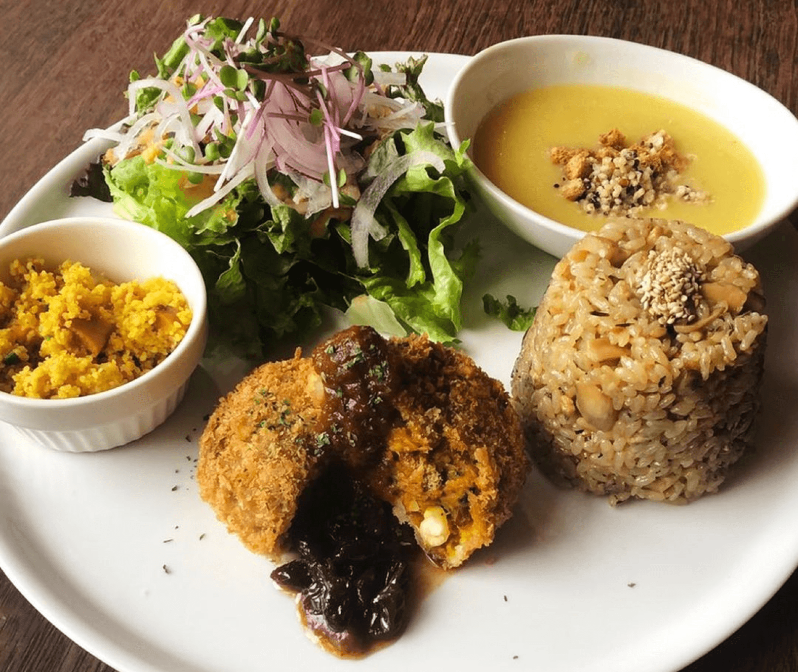 wholesome organic meal from Alishan park cafe