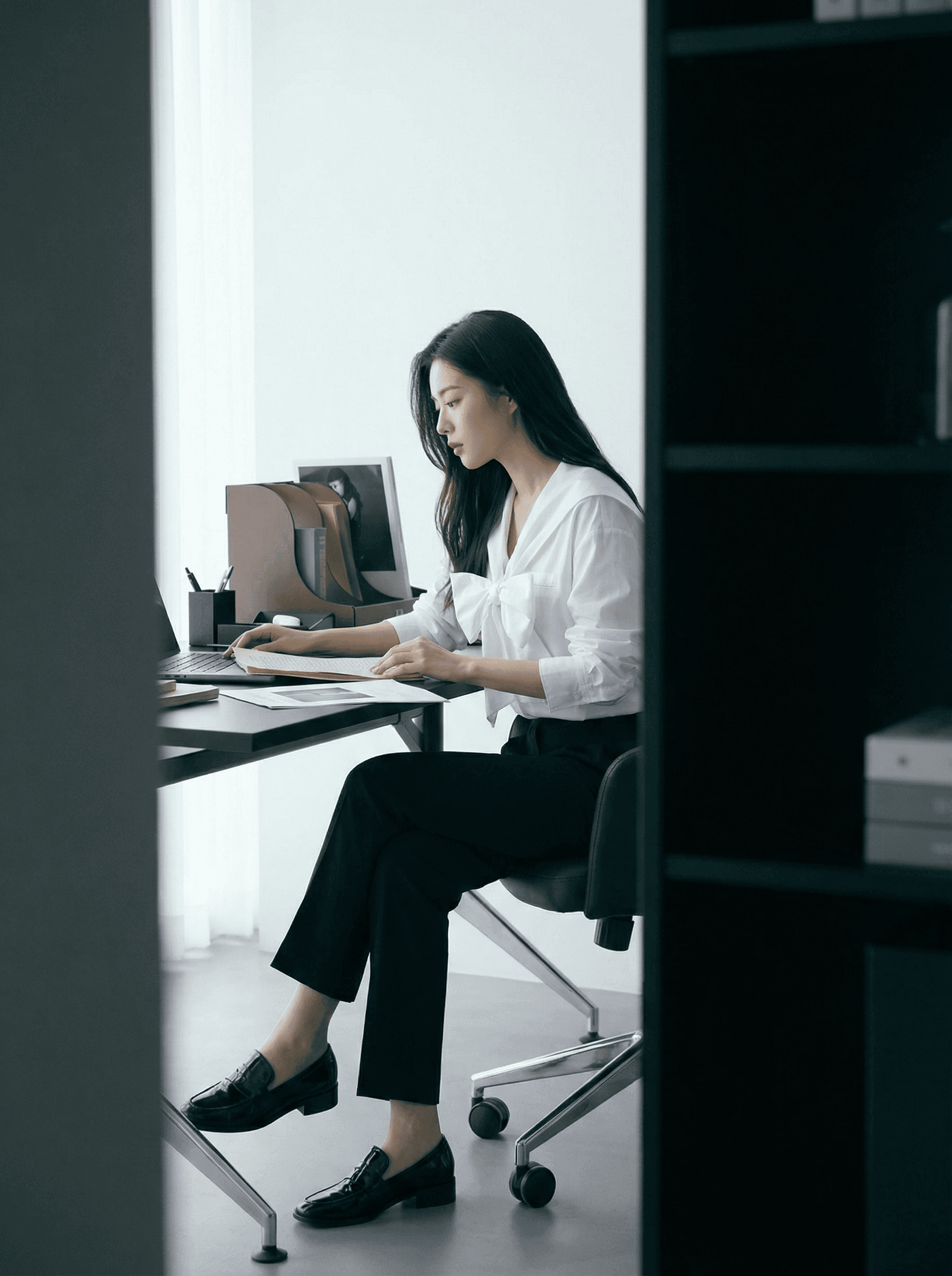 Black and white wave